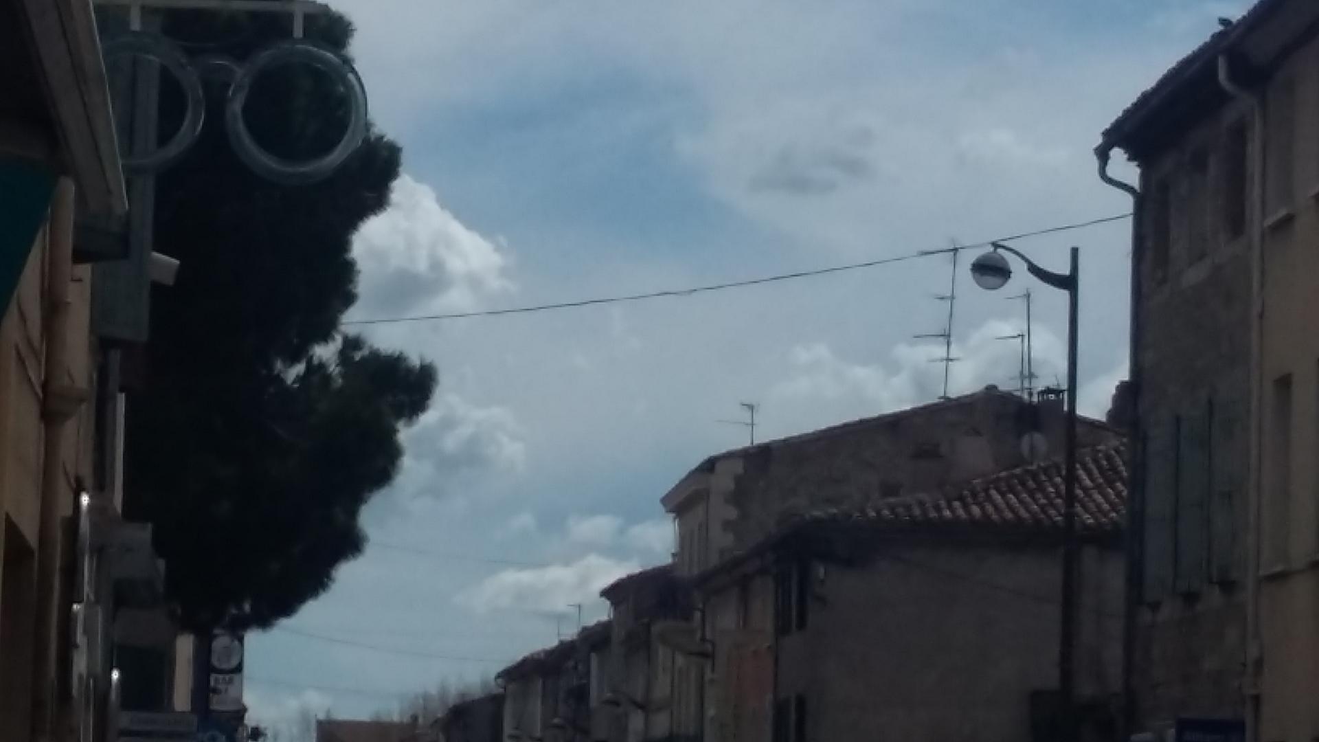 PHOTOS DU CIEL NUAGEUX ORAGEUX DIVERS 