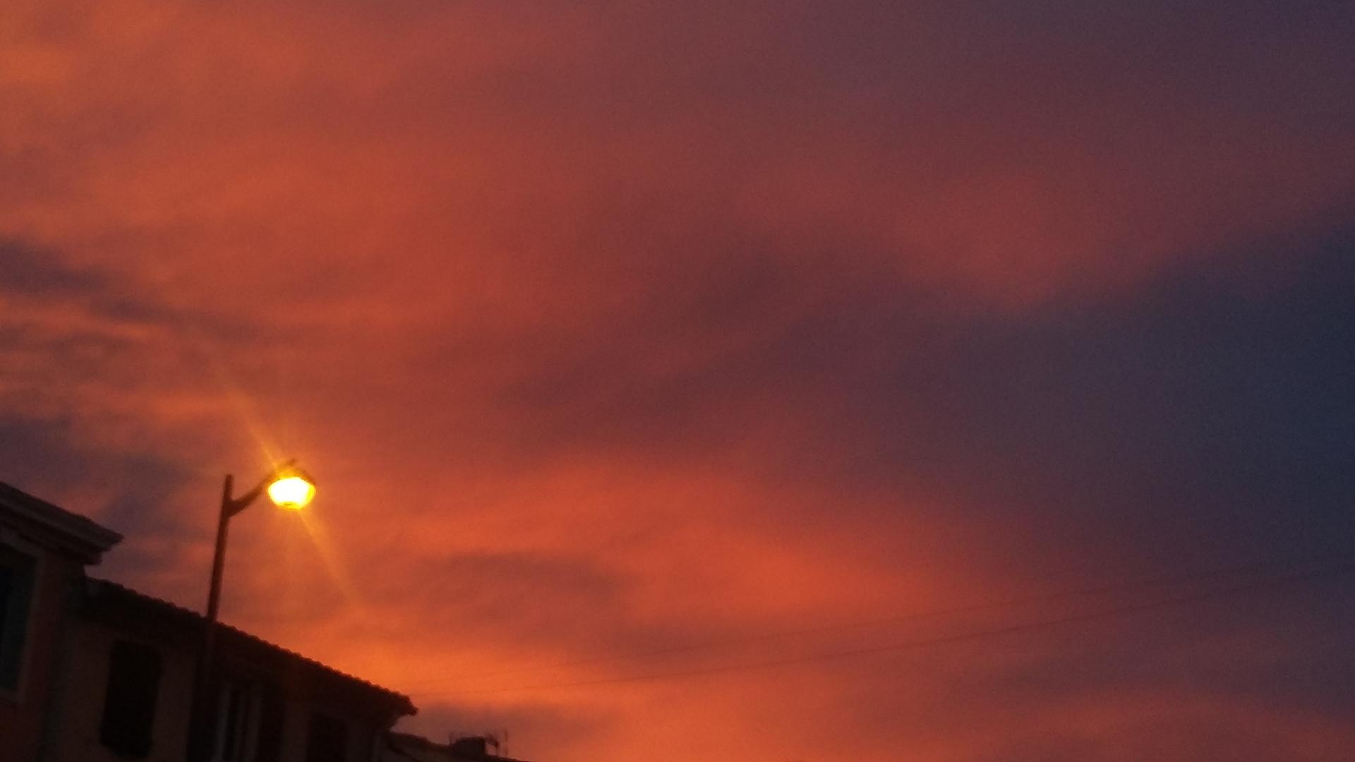 PHOTOS DU CIEL NUAGEUX ORAGEUX DIVERS 