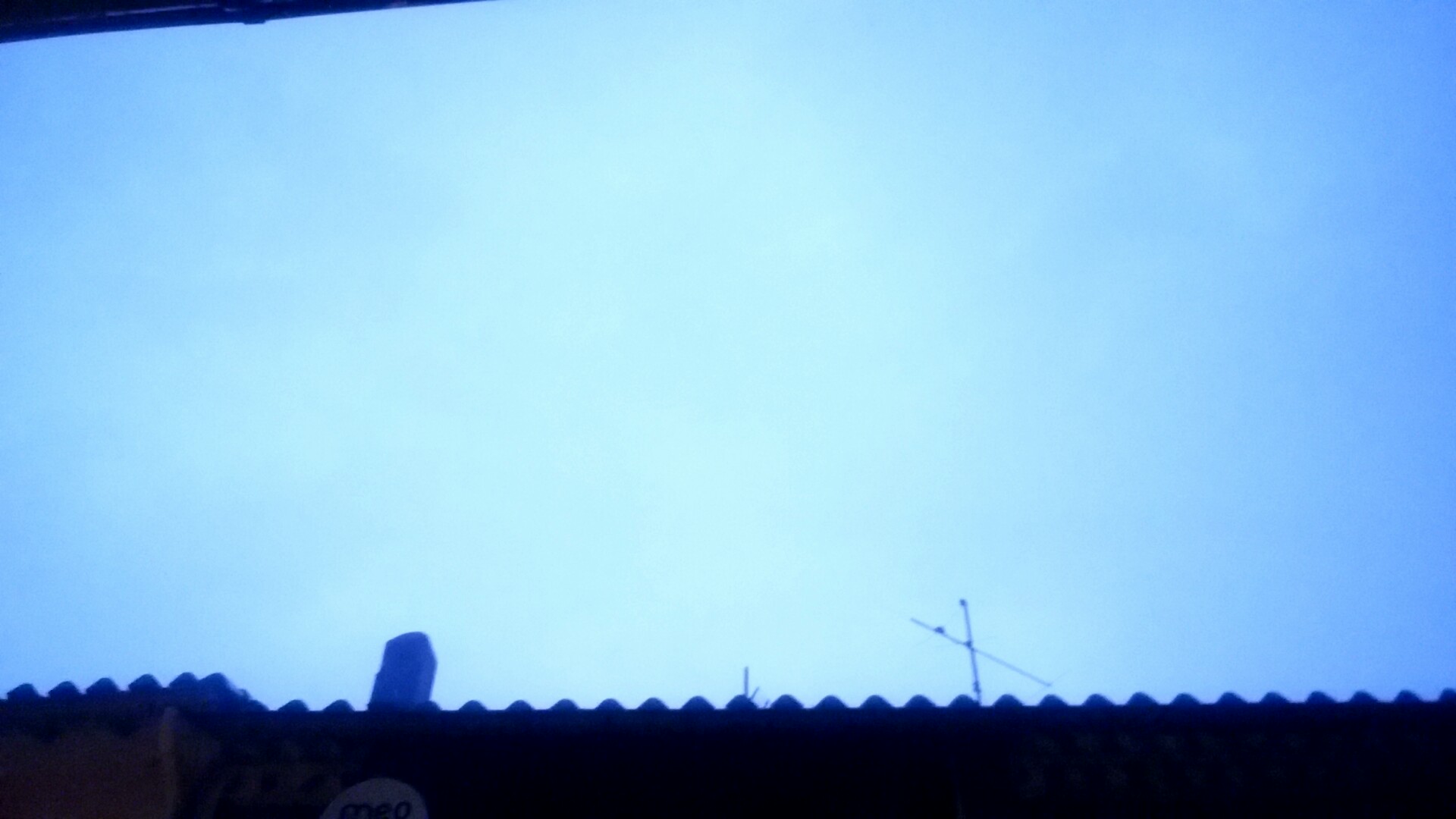 PHOTOS DU CIEL NUAGEUX ET ORAGEUX DIVERS
