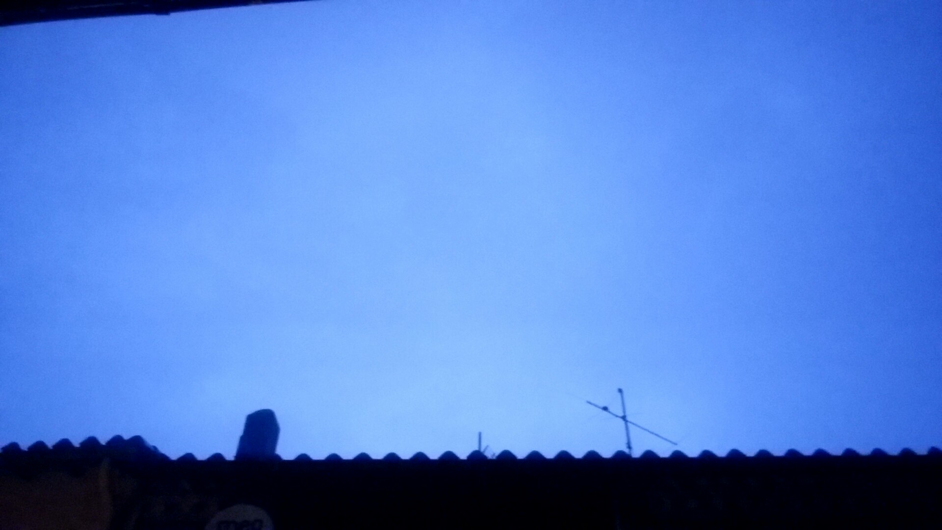 PHOTOS DU CIEL NUAGEUX ET ORAGEUX DIVERS