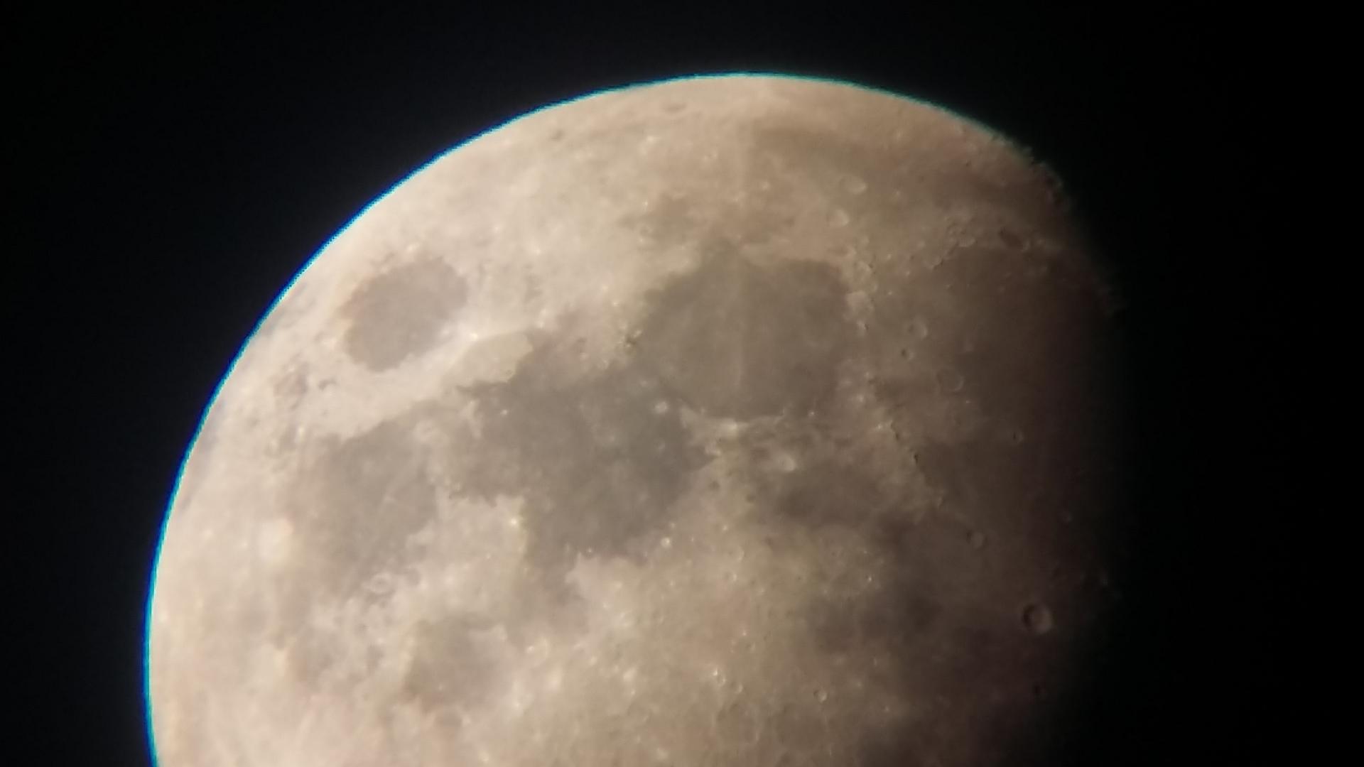 Photos de la Lune du 22.07.2017 a Saint-Gilles Vanessa Lagnau et Dimitri Paquier
