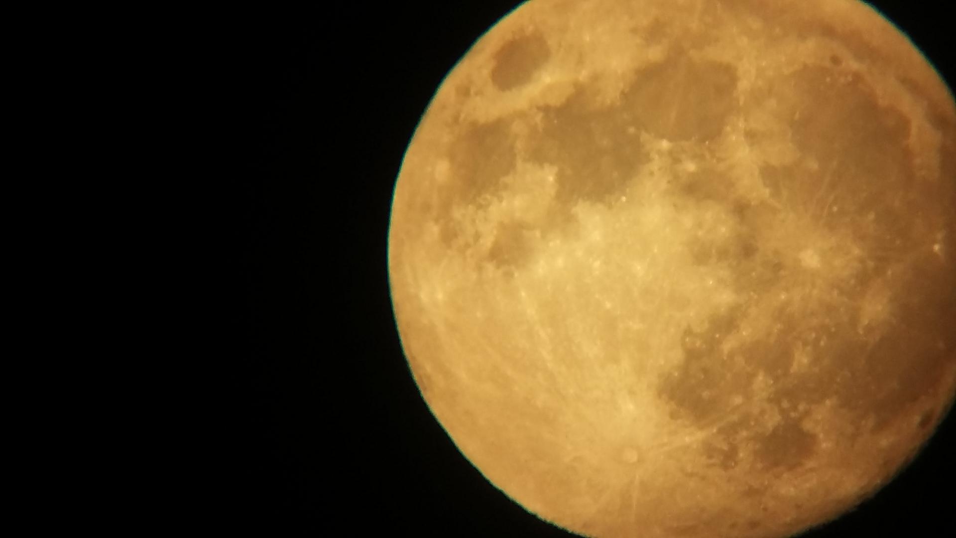 Photos de la Lune du 26.07.2017 a Saint-Gilles Vanessa Lagnau et Dimitri Paquier