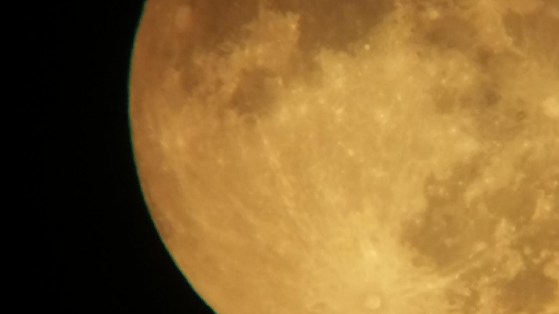 Photos de la Lune du 26.07.2017 a Saint-Gilles Vanessa Lagnau et Dimitri Paquier