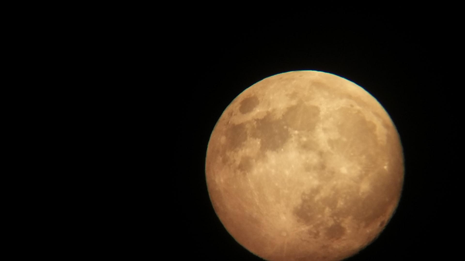 Photos de la Lune du 26.07.2017 a Saint-Gilles Vanessa Lagnau et Dimitri Paquier