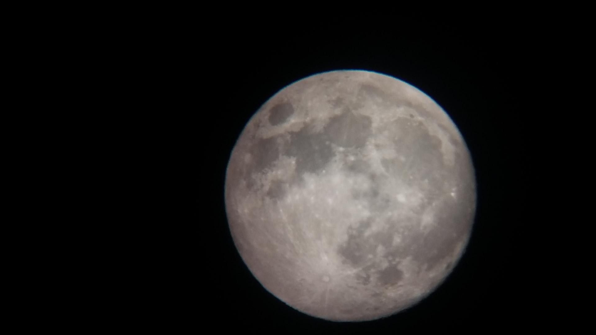 Photos de la Lune du 26.07.2017 a Saint-Gilles Vanessa Lagnau et Dimitri Paquier