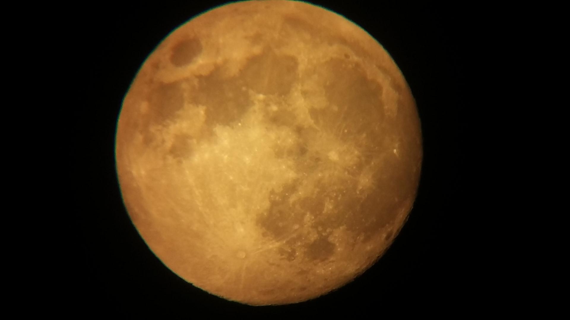 Photos de la Lune du 26.07.2017 a Saint-Gilles Vanessa Lagnau et Dimitri Paquier
