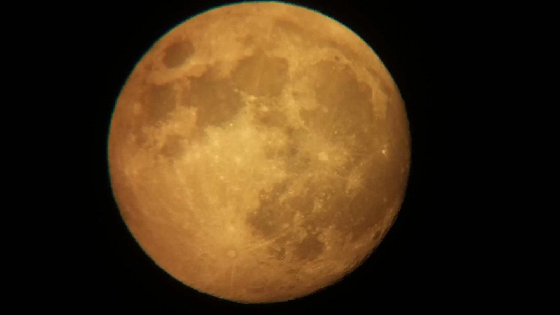 Photos de la Lune du 26.07.2017 a Saint-Gilles Vanessa Lagnau et Dimitri Paquier