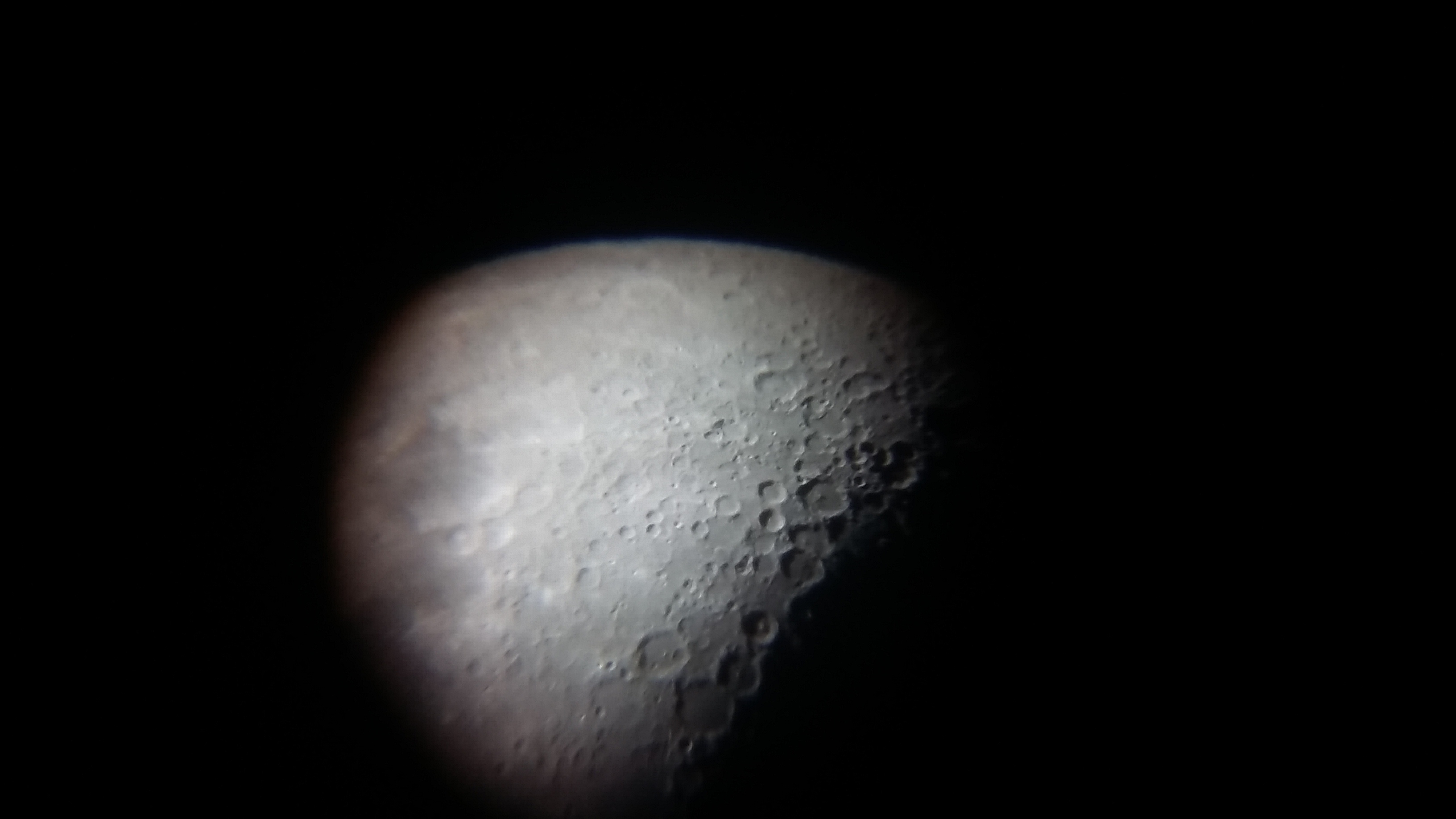 Image de la Lune et Sirius du 12.02.2019 Gryon Suisse et St Gilles France