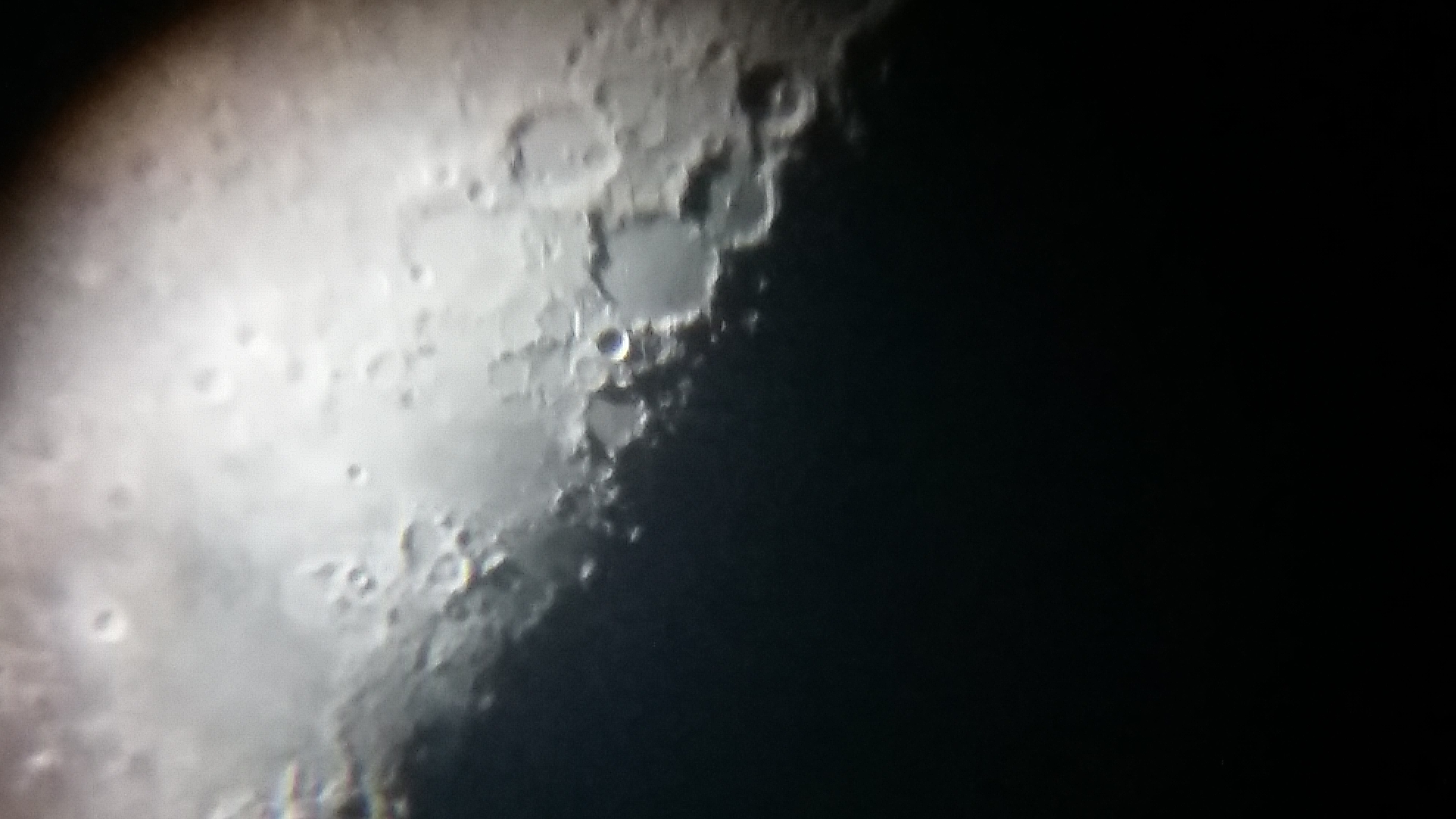 Image de la Lune et Sirius du 12.02.2019 Gryon Suisse et St Gilles France
