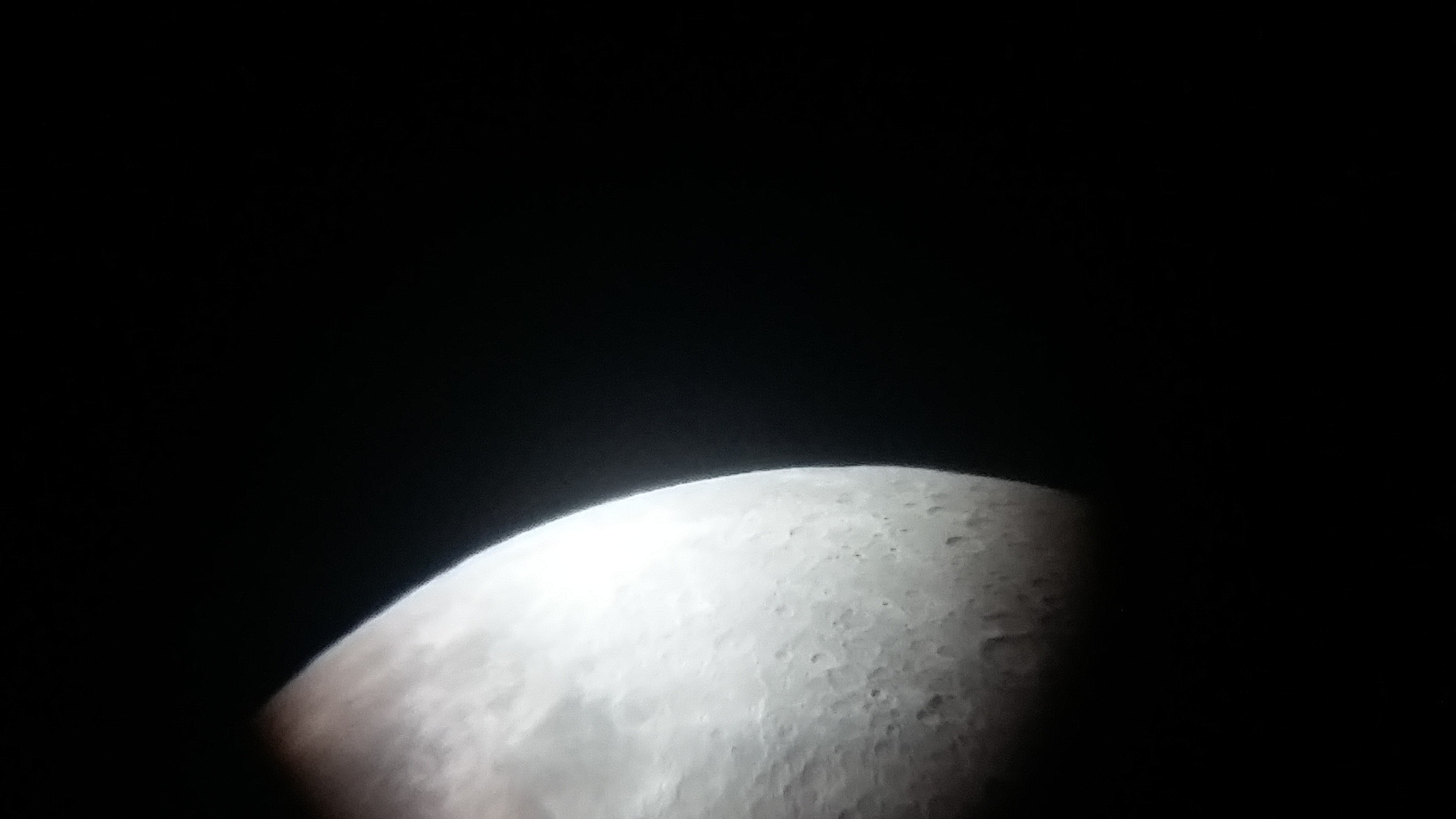 Image de la Lune et Sirius du 12.02.2019 Gryon Suisse et St Gilles France