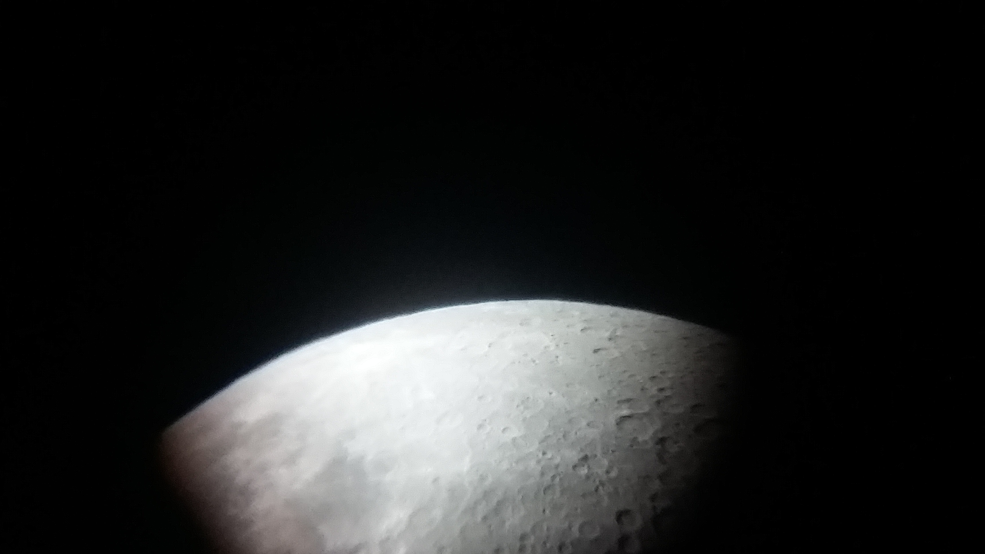 Image de la Lune et Sirius du 12.02.2019 Gryon Suisse et St Gilles France