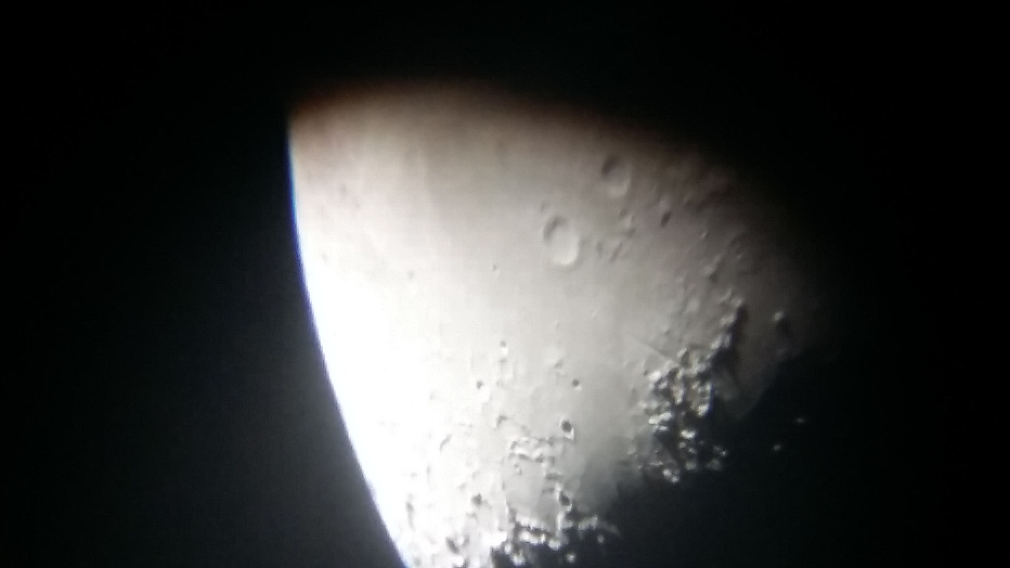 Image de la Lune et Sirius du 12.02.2019 Gryon Suisse et St Gilles France