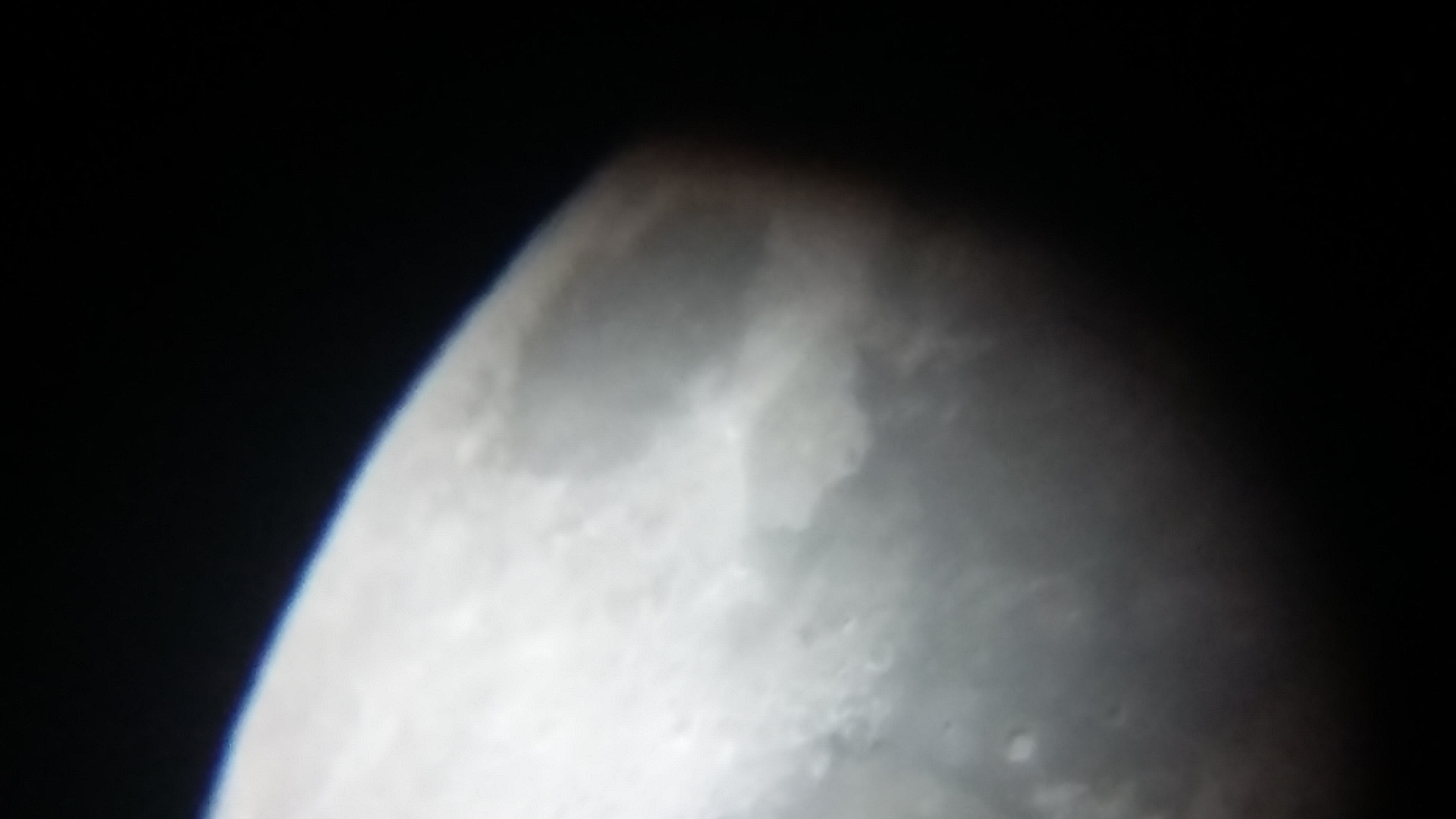 Image de la Lune et Sirius du 12.02.2019 Gryon Suisse et St Gilles France