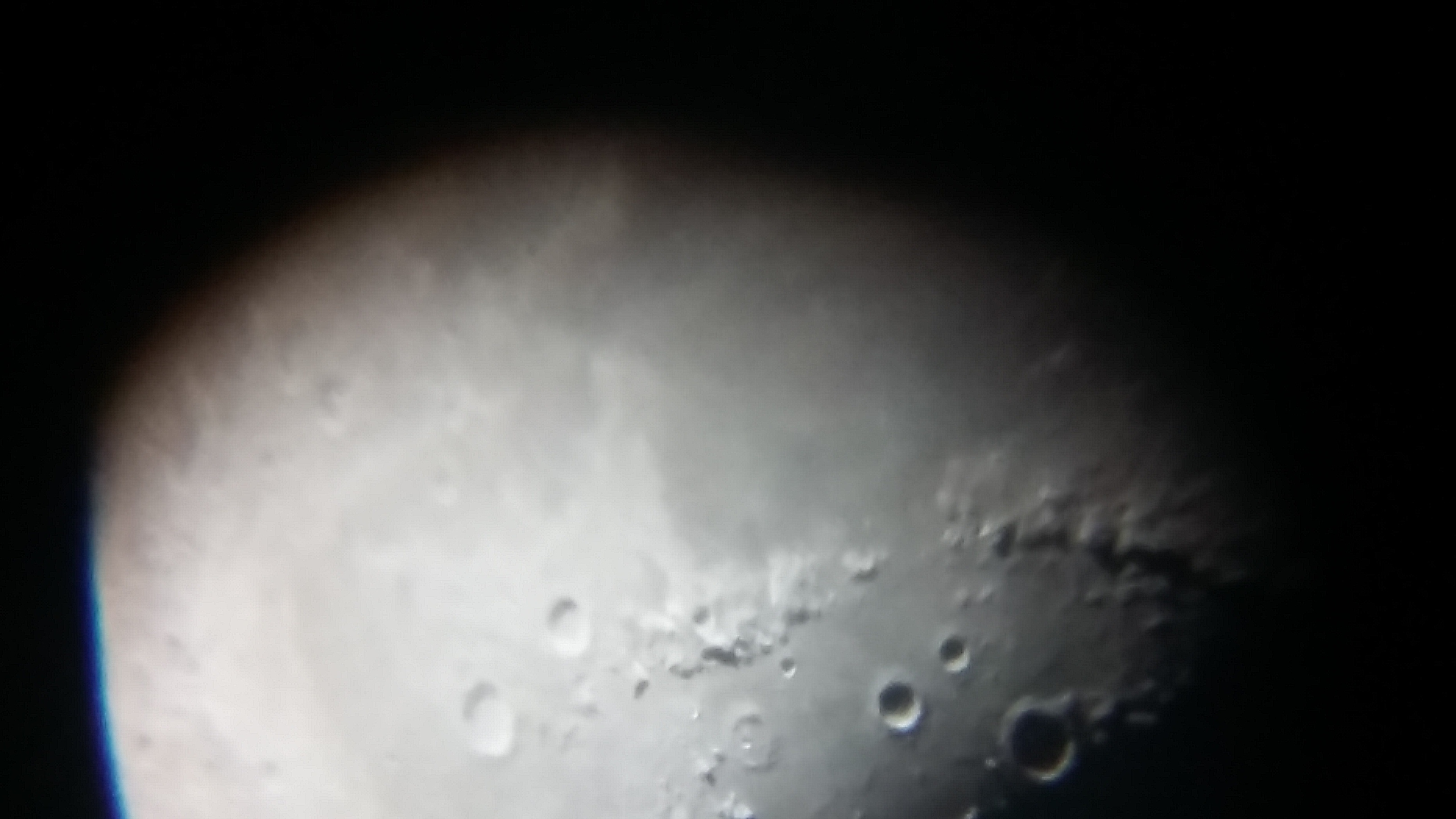 Image de la Lune et Sirius du 12.02.2019 Gryon Suisse et St Gilles France