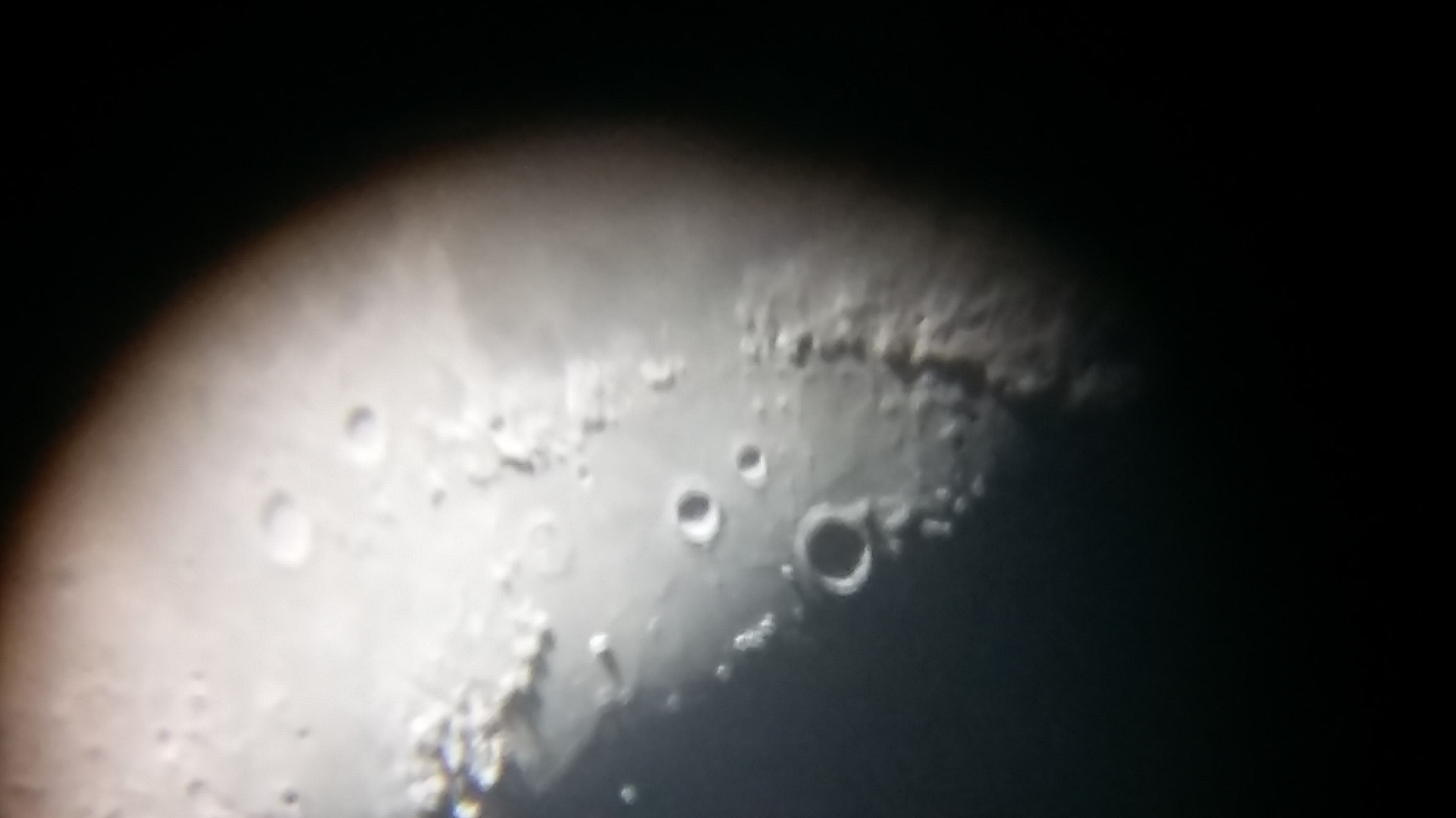 Image de la Lune et Sirius du 12.02.2019 Gryon Suisse et St Gilles France