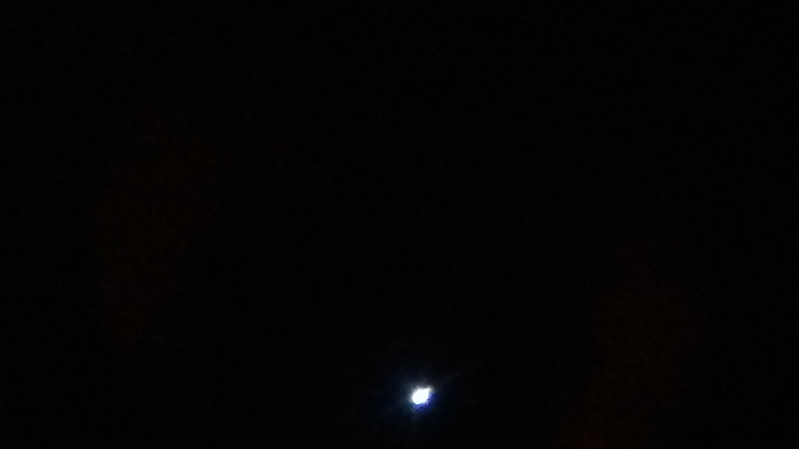 Image de la Lune et Sirius du 12.02.2019 Gryon Suisse et St Gilles France