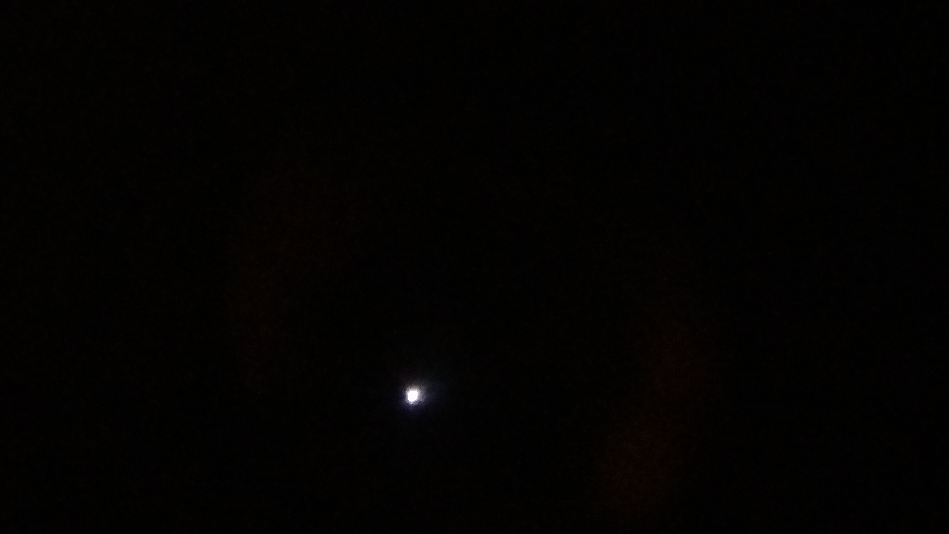 Image de la Lune et Sirius du 12.02.2019 Gryon Suisse et St Gilles France