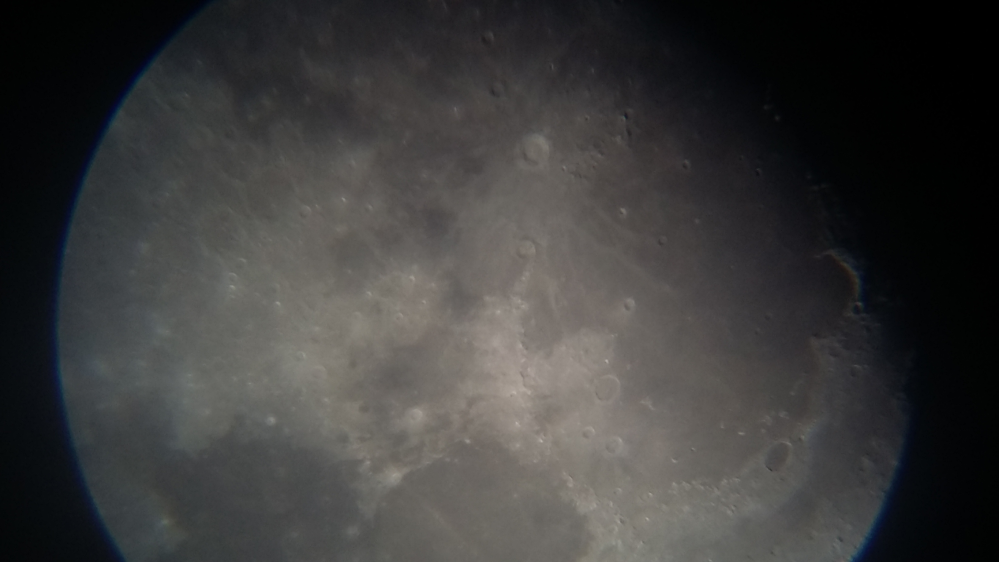 Image de la Lune du 15.02.2019 Gryon Suisse et St Gilles France