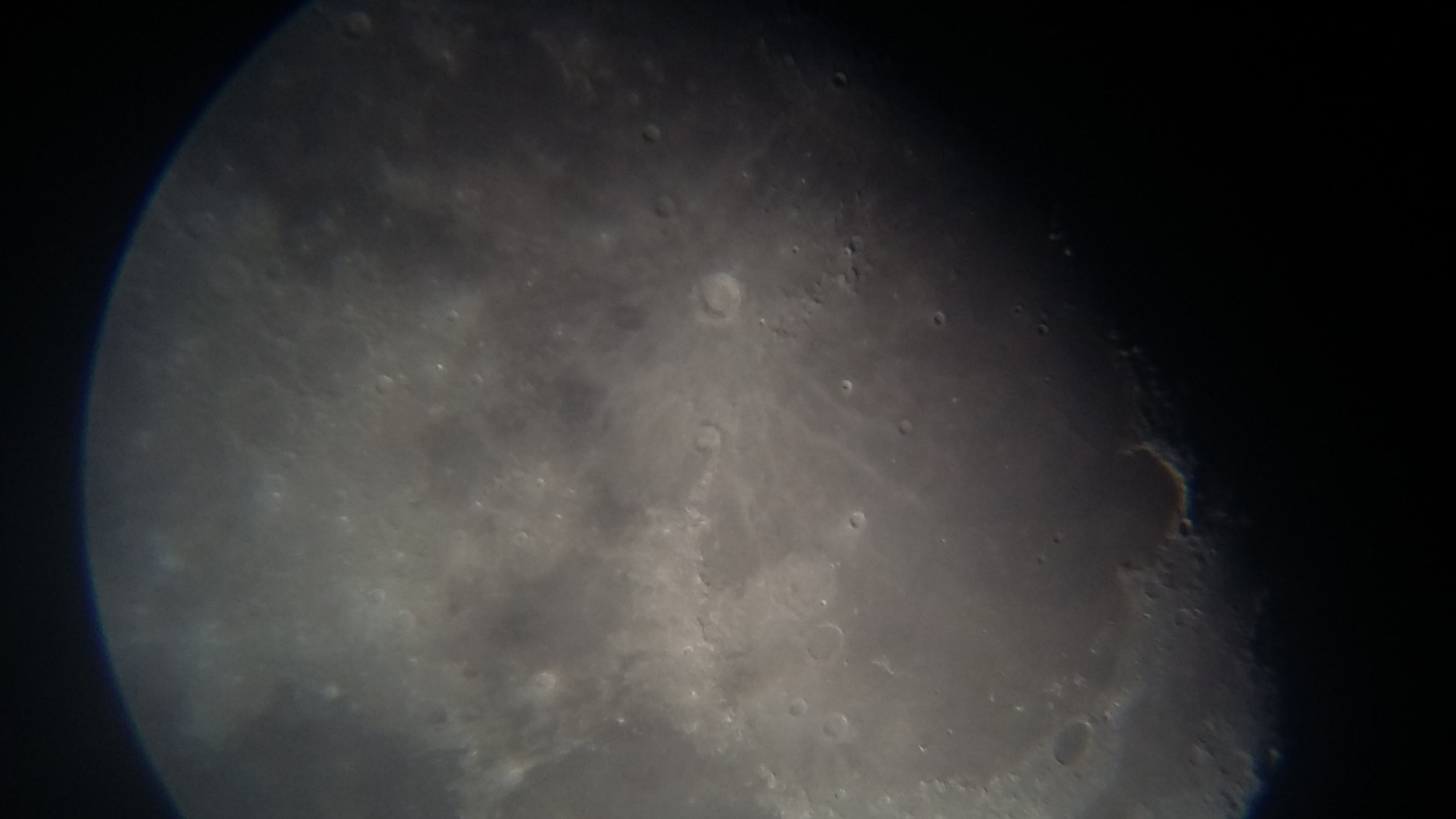 Image de la Lune du 15.02.2019 Gryon Suisse et St Gilles France