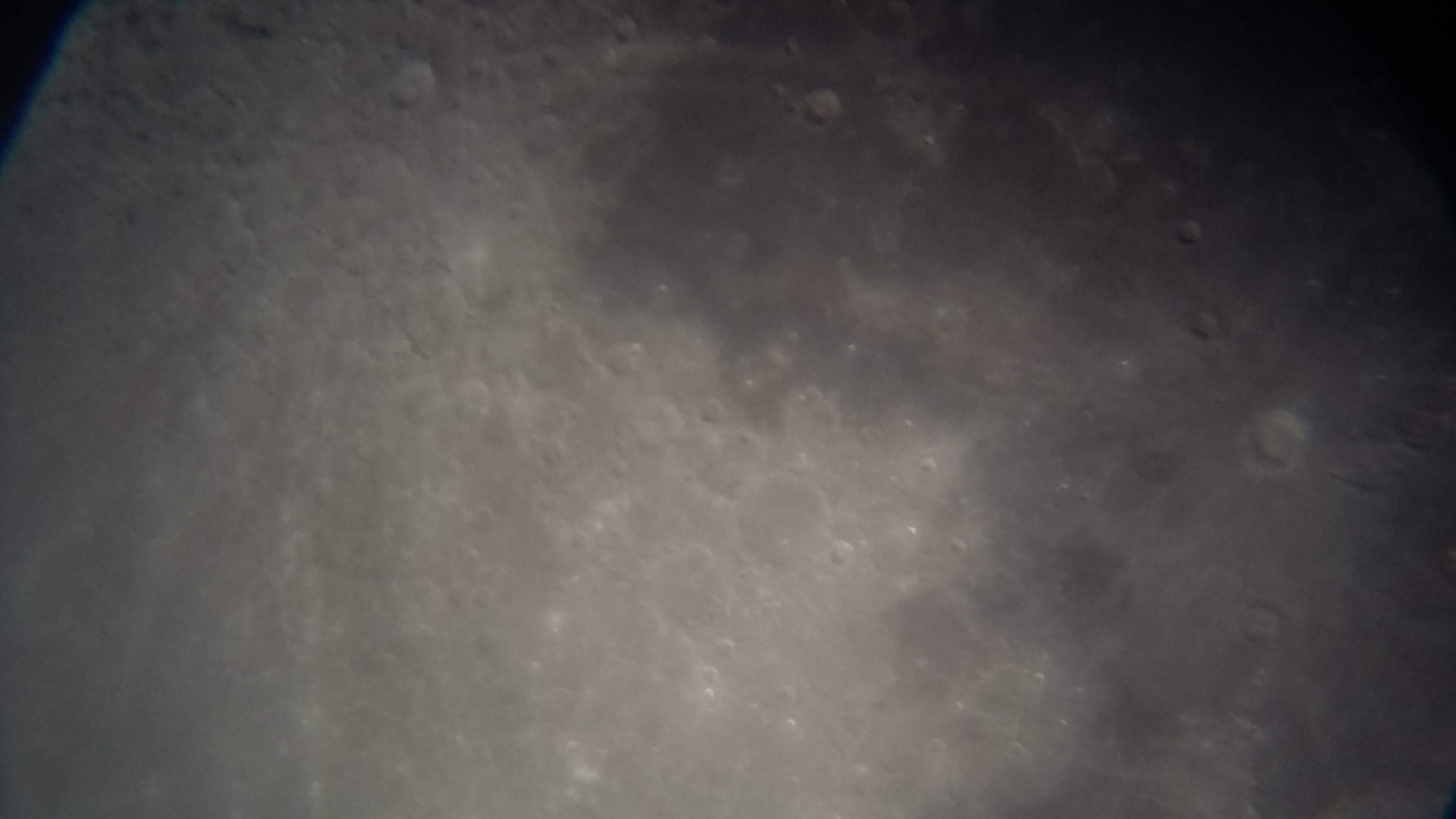 Image de la Lune du 15.02.2019 Gryon Suisse et St Gilles France