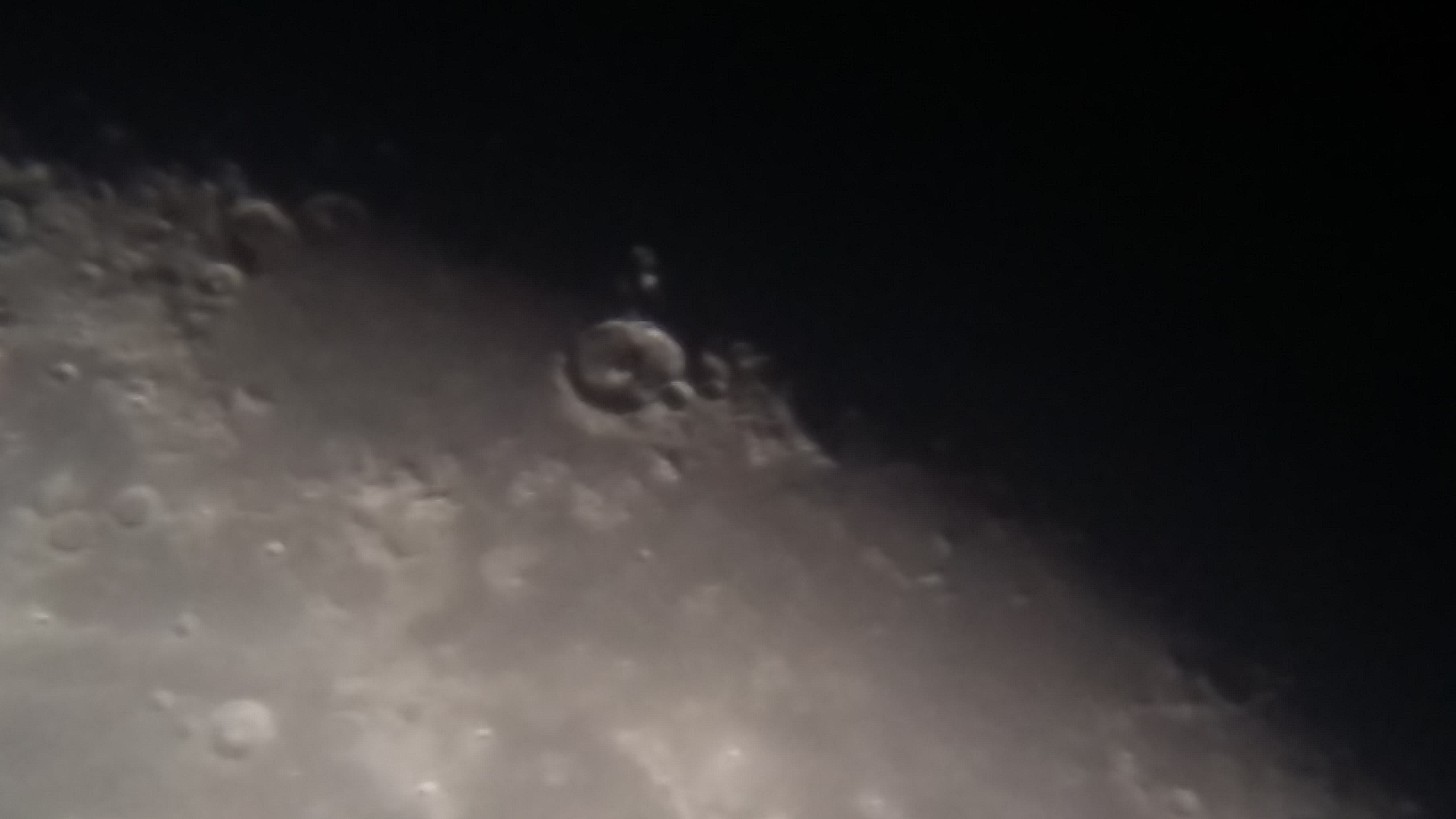 Image de la Lune du 15.02.2019 Gryon Suisse et St Gilles France