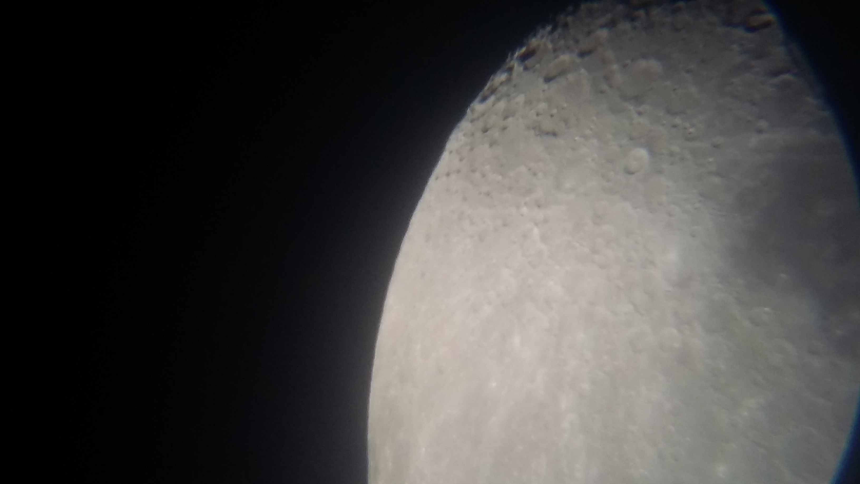 Image de la Lune du 15.02.2019 Gryon Suisse et St Gilles France