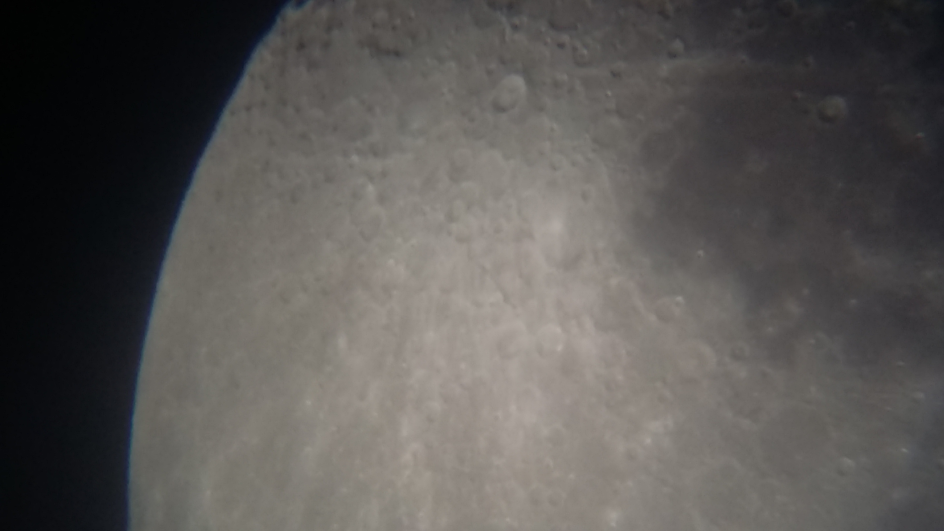 Image de la Lune du 15.02.2019 Gryon Suisse et St Gilles France
