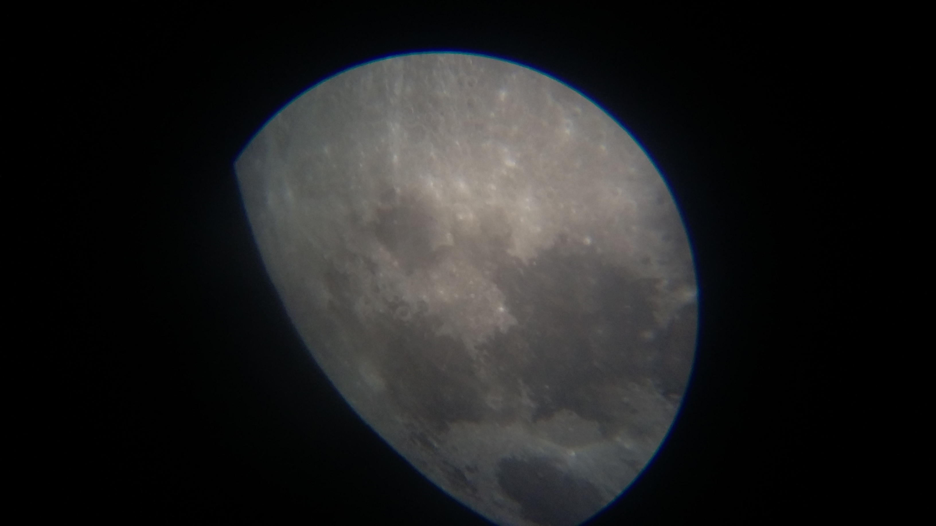 Image de la Lune du 15.02.2019 Gryon Suisse et St Gilles France