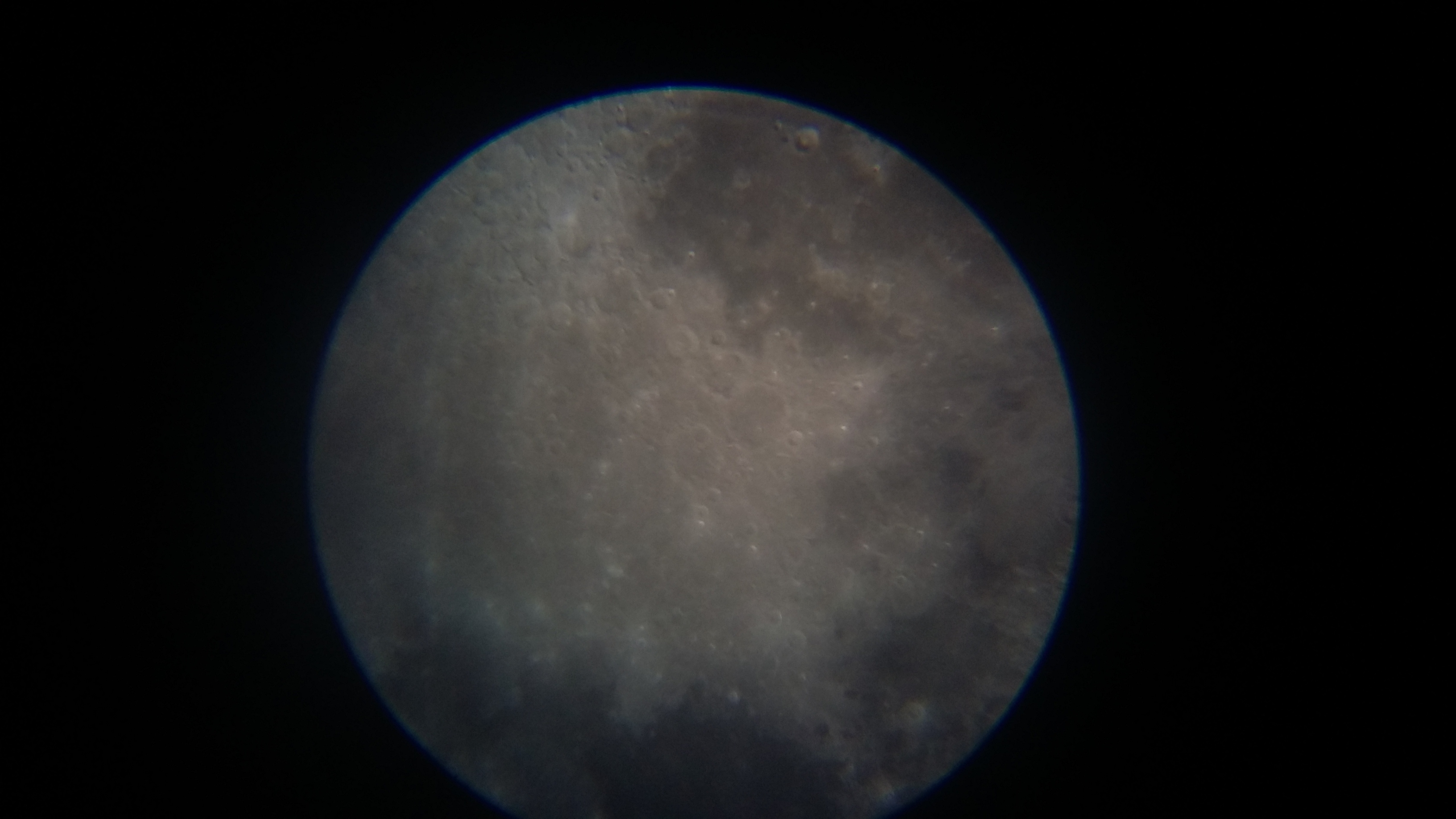 Image de la Lune du 15.02.2019 Gryon Suisse et St Gilles France