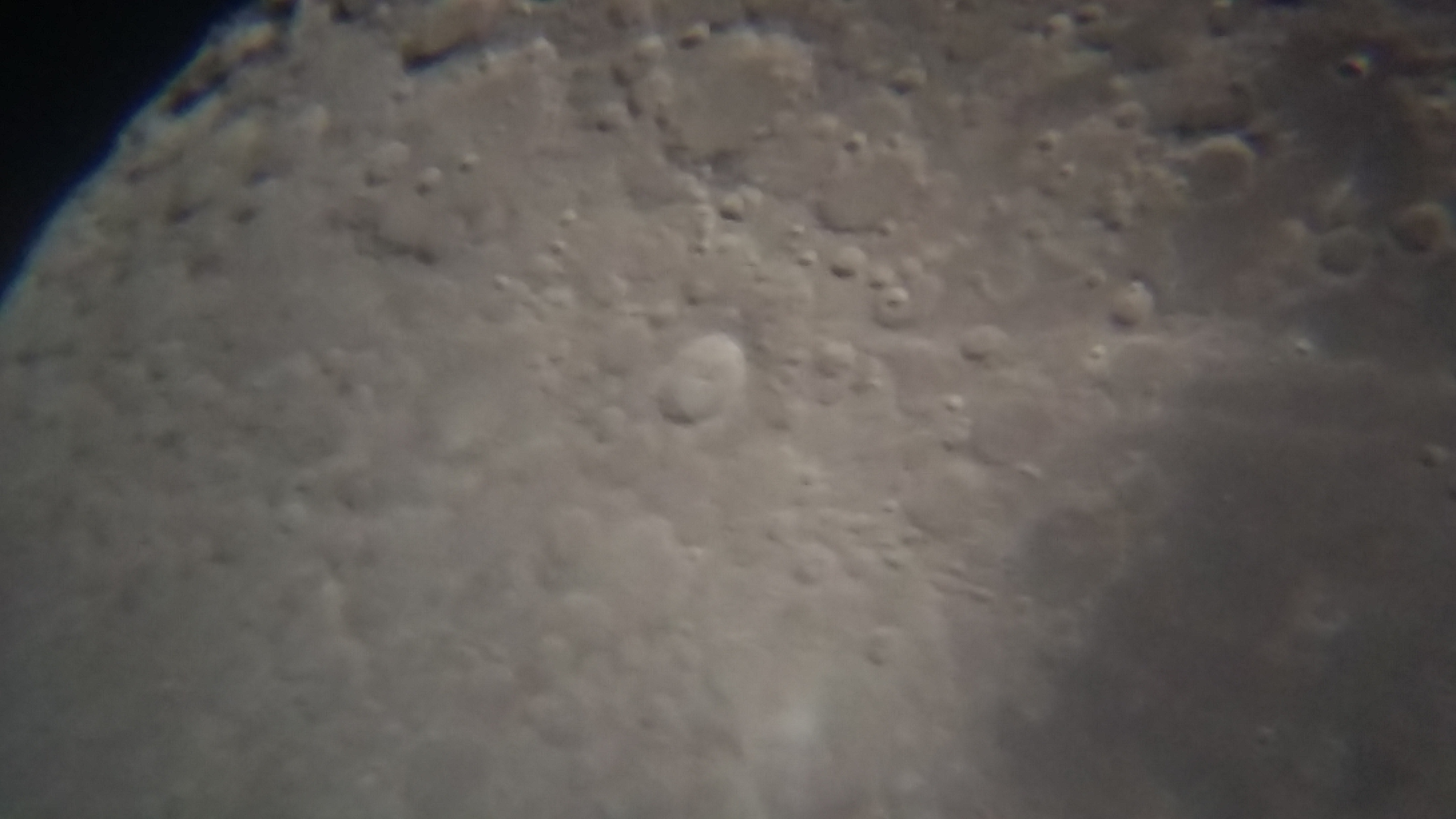 Image de la Lune du 15.02.2019 Gryon Suisse et St Gilles France