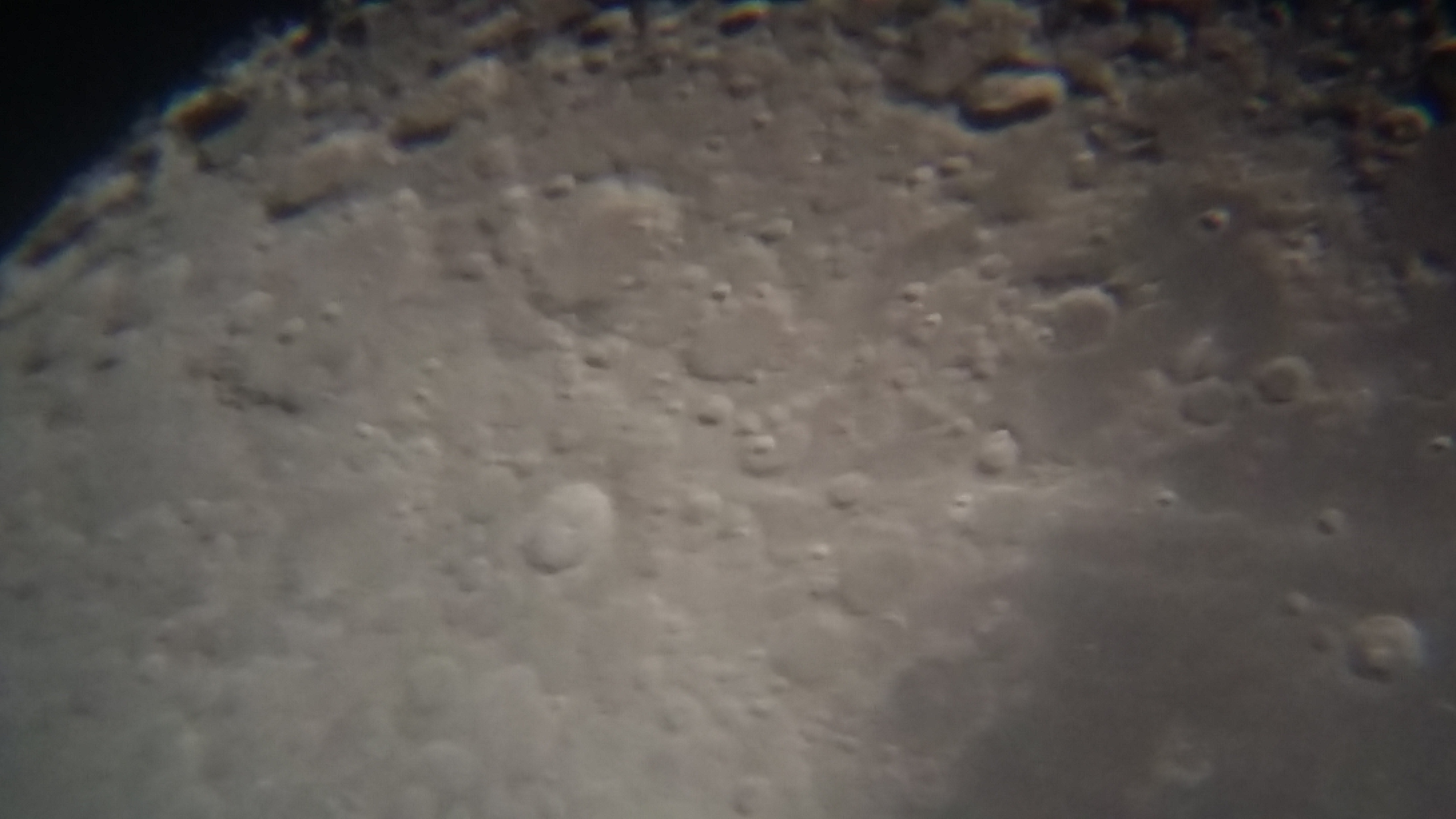 Image de la Lune du 15.02.2019 Gryon Suisse et St Gilles France