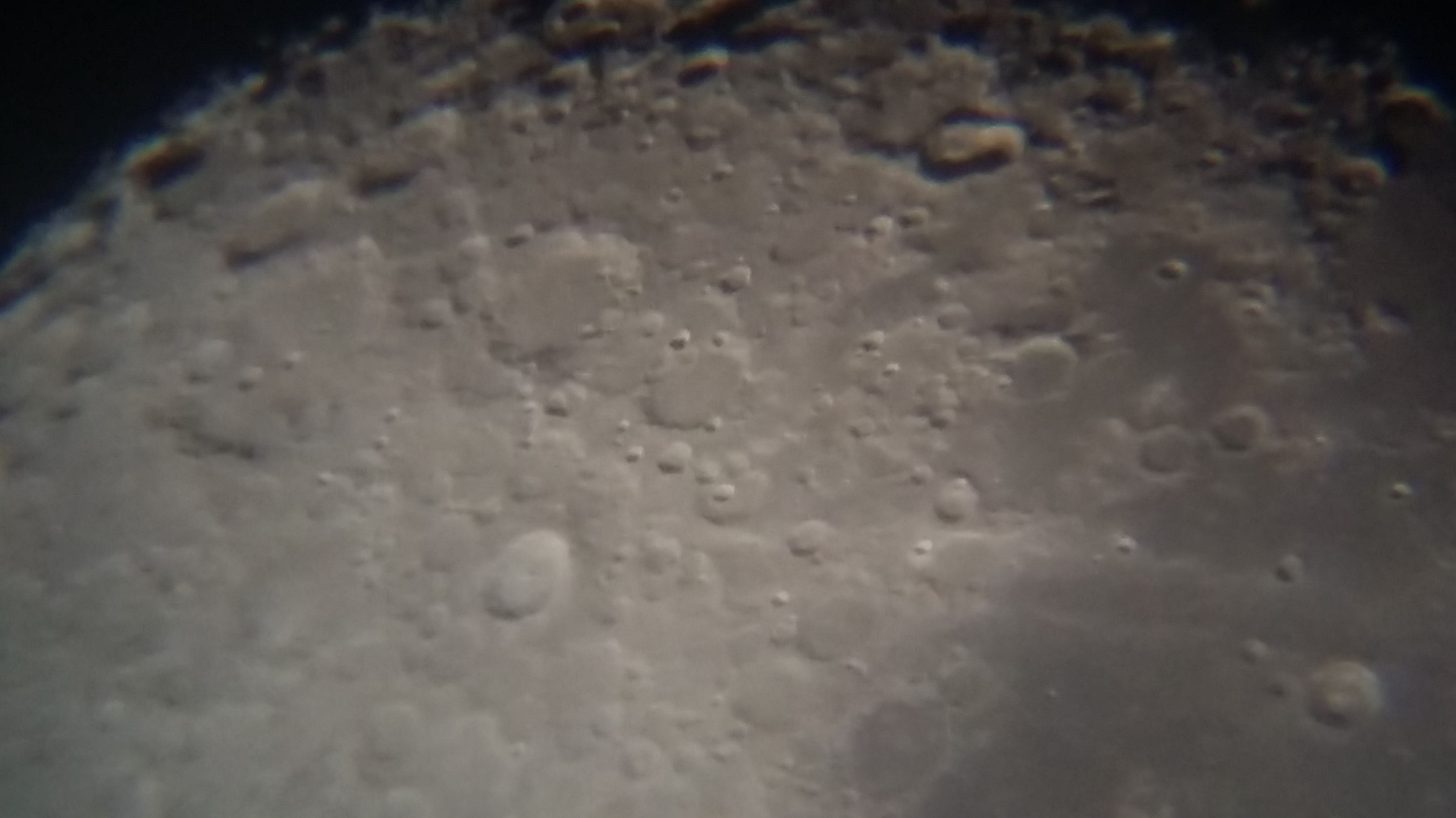 Image de la Lune du 15.02.2019 Gryon Suisse et St Gilles France