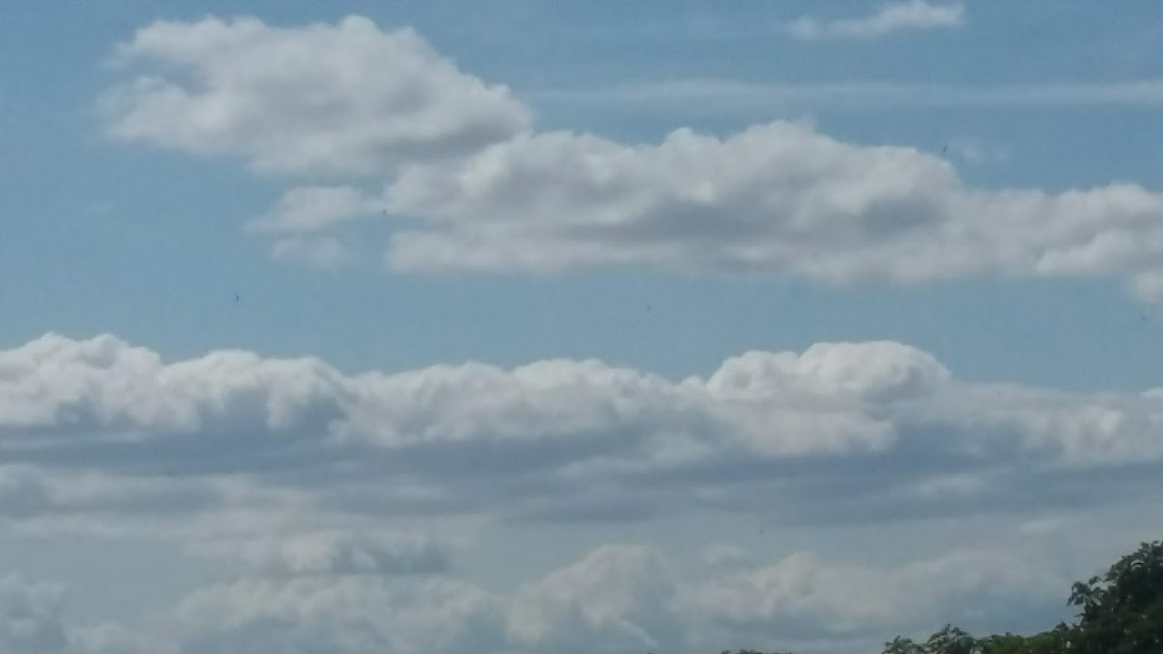  PHOTOS DU CIEL NUAGEUX ET ORAGEUX DIVERS