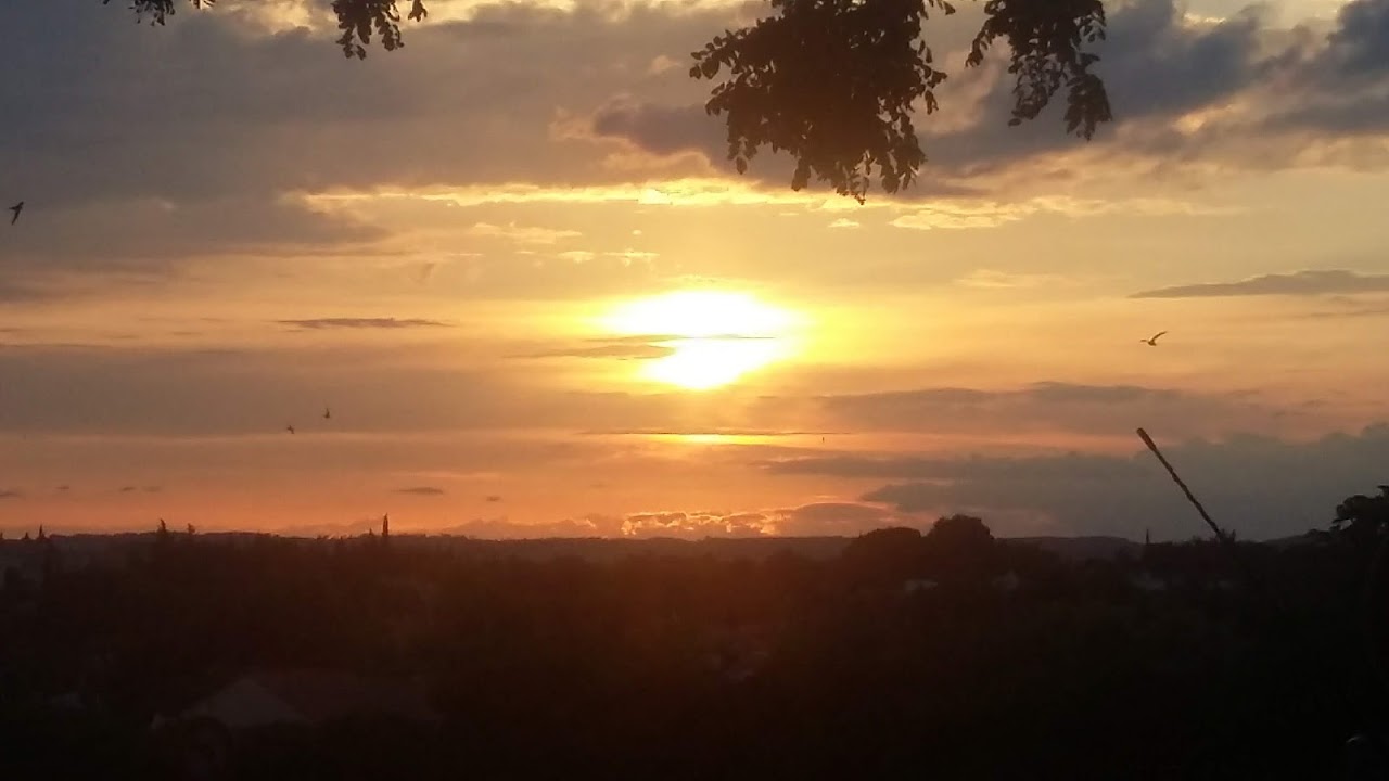 	 PHOTOS DU CIEL NUAGEUX ORAGEUX DIVERS