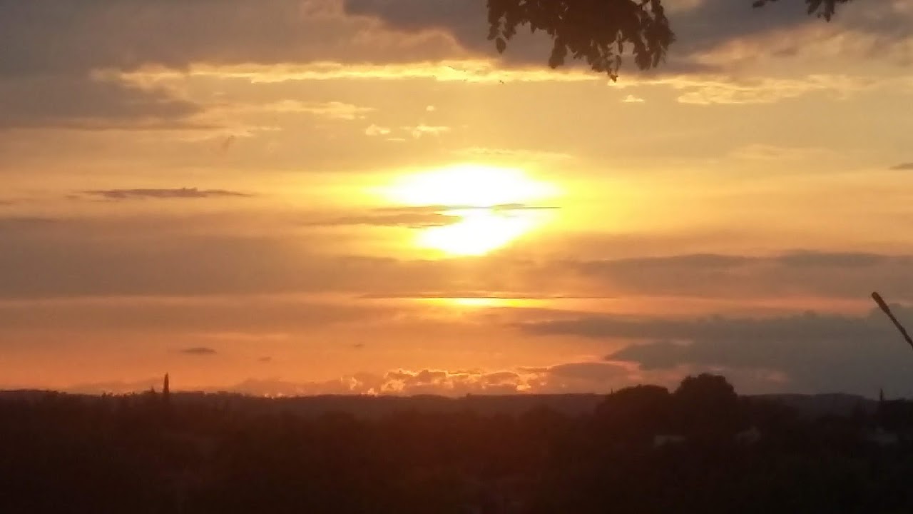 	 PHOTOS DU CIEL NUAGEUX ORAGEUX DIVERS