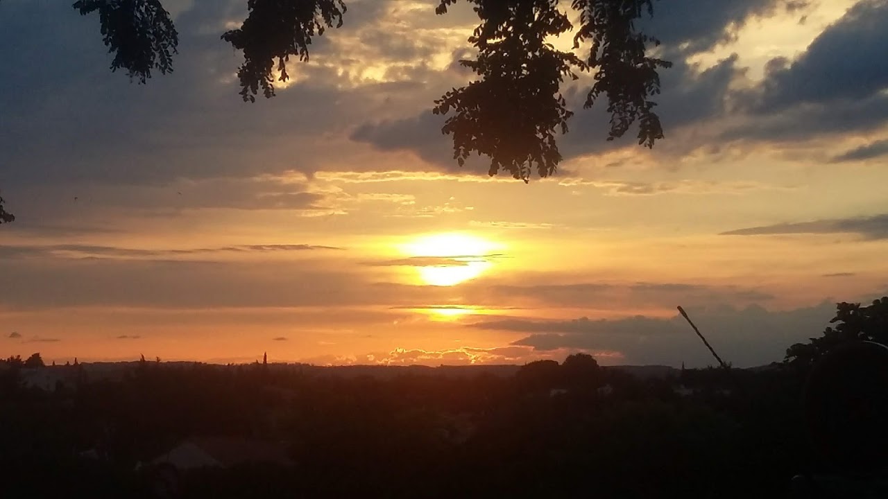 	 PHOTOS DU CIEL NUAGEUX ORAGEUX DIVERS
