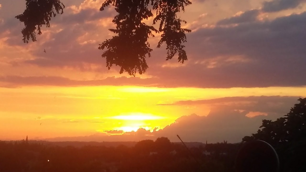 	 PHOTOS DU CIEL NUAGEUX ORAGEUX DIVERS