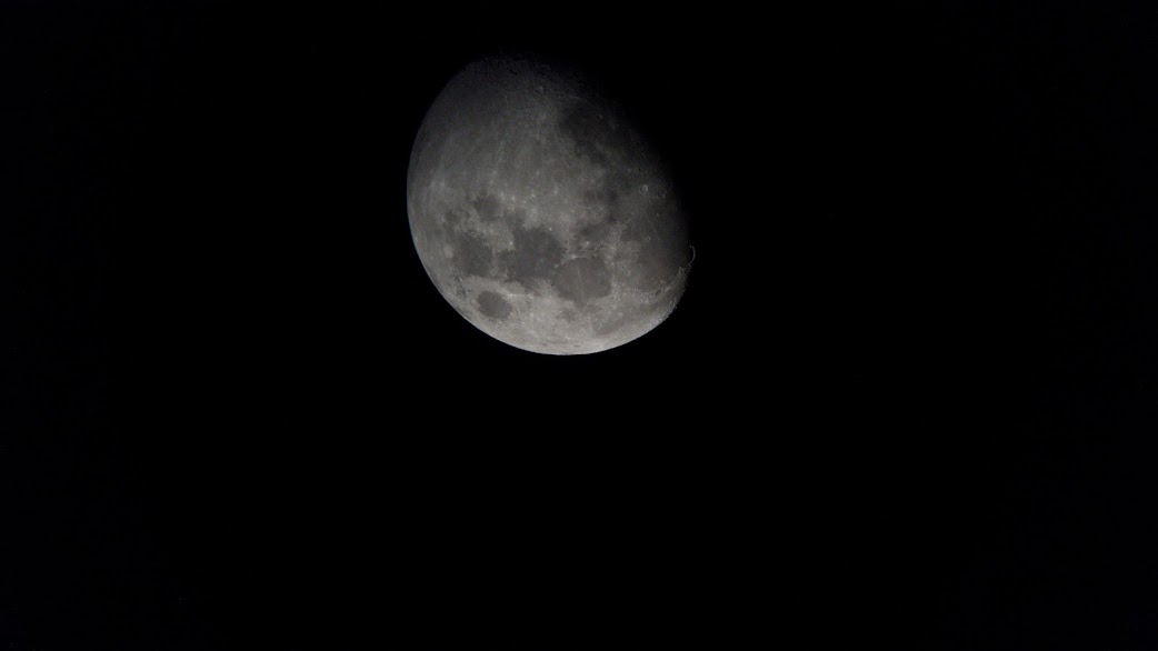 PHOTOS DE LA LUNE, JUPITER ET SATURNE LE 12/06/2019.