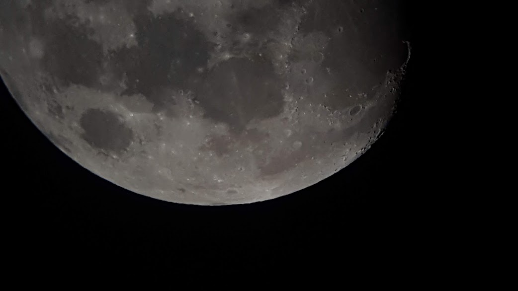 PHOTOS DE LA LUNE, JUPITER ET SATURNE LE 12/06/2019.