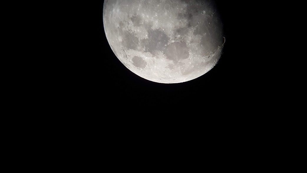 PHOTOS DE LA LUNE, JUPITER ET SATURNE LE 12/06/2019.