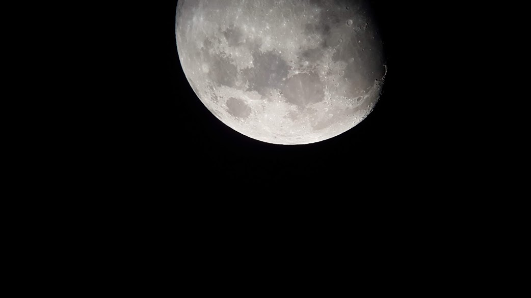PHOTOS DE LA LUNE, JUPITER ET SATURNE LE 12/06/2019.