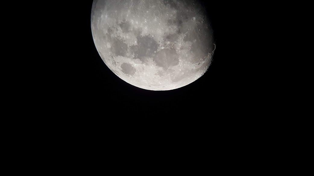 PHOTOS DE LA LUNE, JUPITER ET SATURNE LE 12/06/2019.