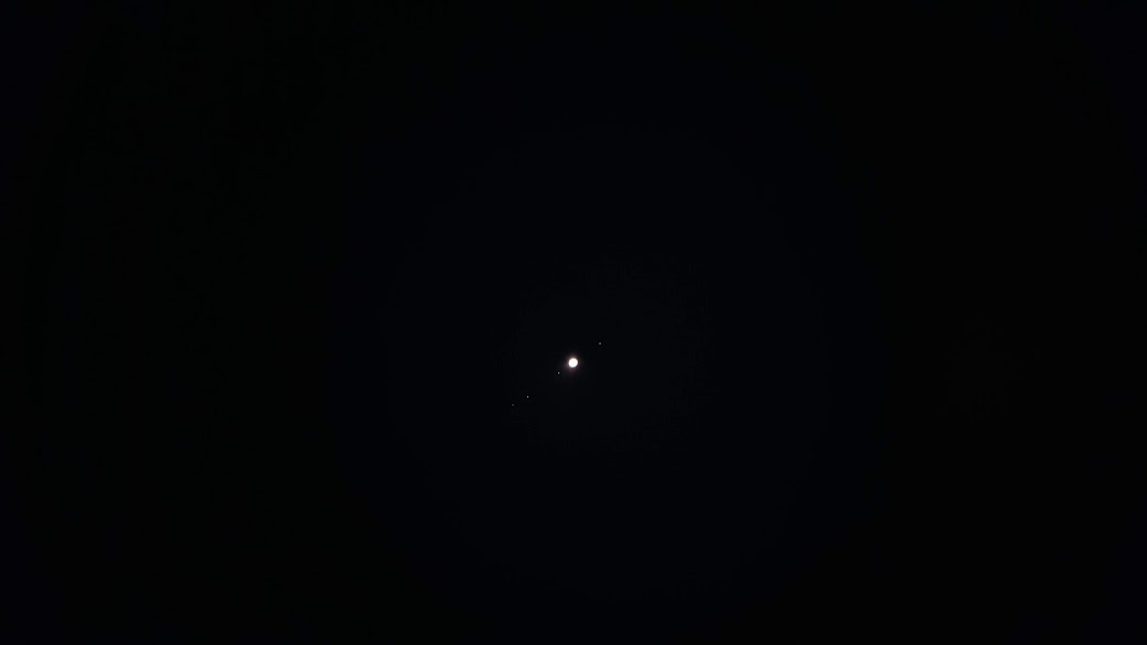 PHOTOS DE LA LUNE, JUPITER ET SATURNE LE 12/06/2019.