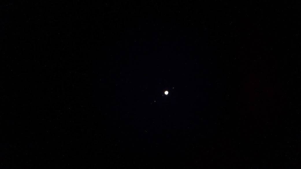 PHOTOS DE LA LUNE, JUPITER ET SATURNE LE 12/06/2019.