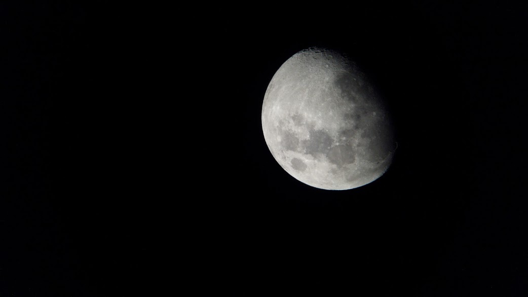 PHOTOS DE LA LUNE, JUPITER ET SATURNE LE 12/06/2019.