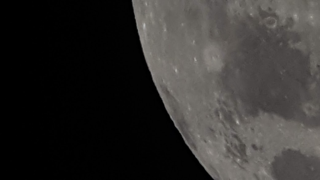 PHOTOS DE LA LUNE, JUPITER ET SATURNE LE 12/06/2019.