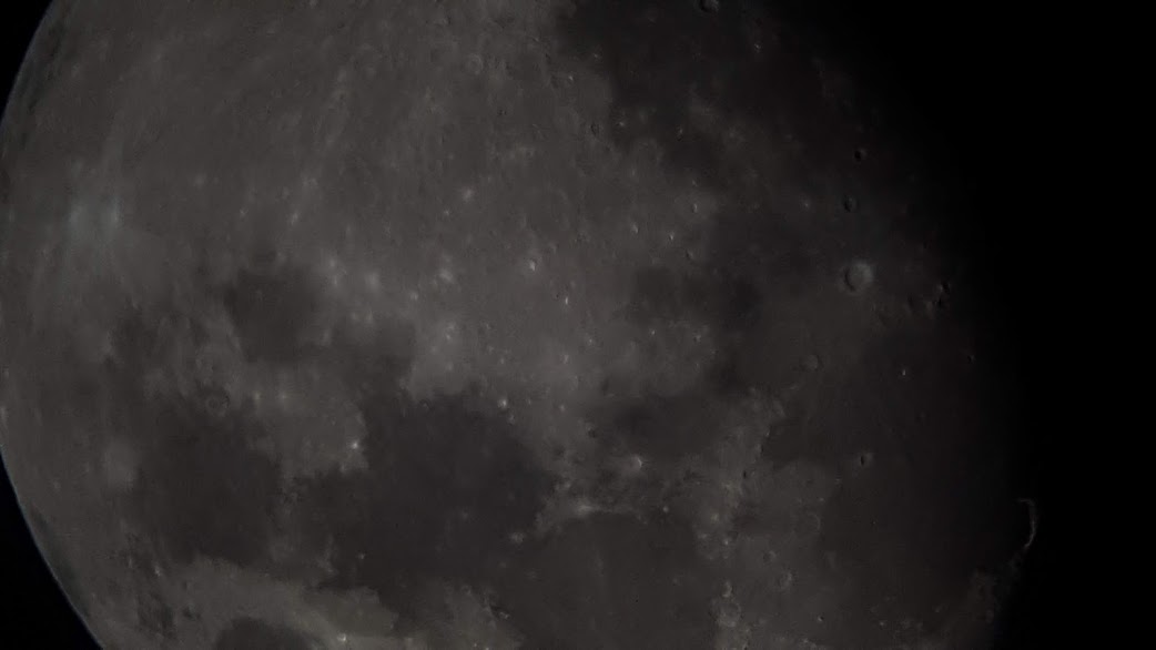 PHOTOS DE LA LUNE, JUPITER ET SATURNE LE 12/06/2019.
