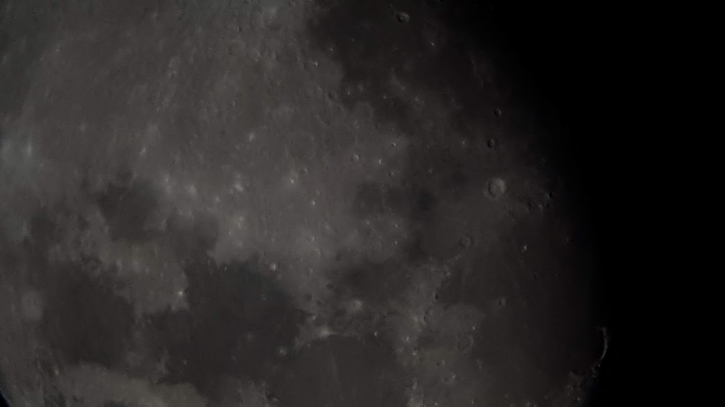 PHOTOS DE LA LUNE, JUPITER ET SATURNE LE 12/06/2019.