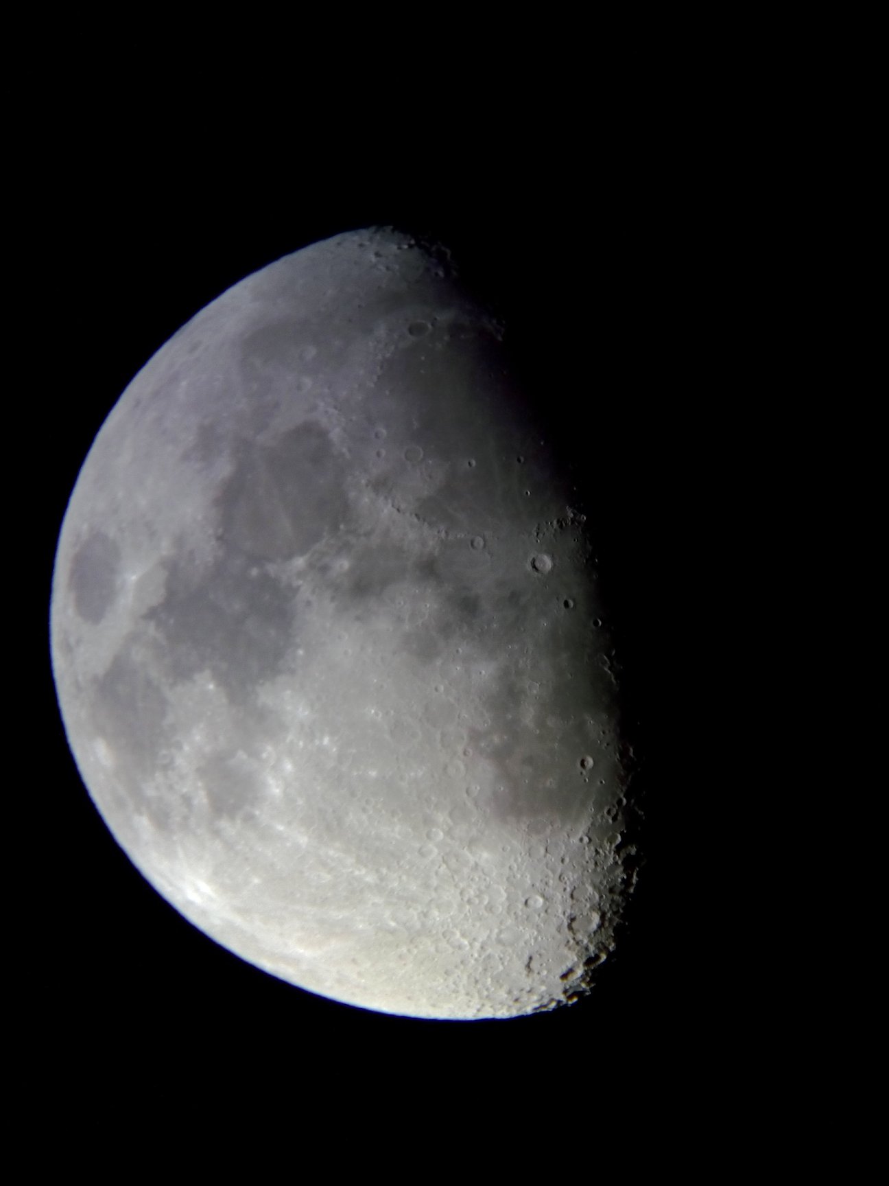 Image de la Lune du 14.02.2019 Gryon Suisse et St Gilles France