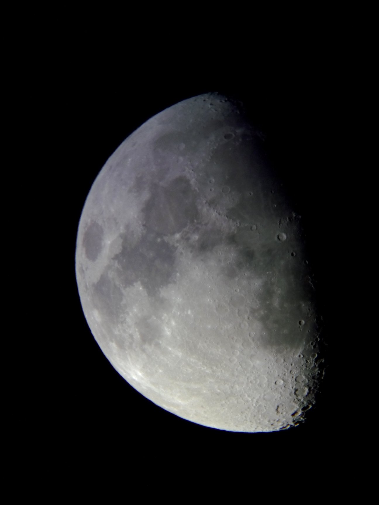 Image de la Lune du 14.02.2019 Gryon Suisse et St Gilles France